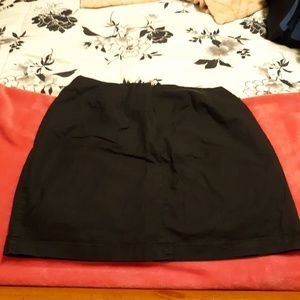 Black GAP stretch pencil skirt